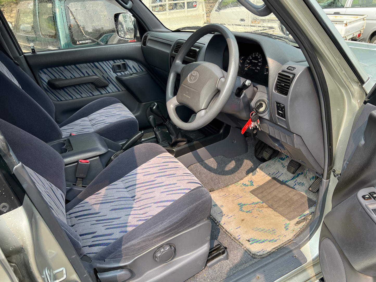 1998 Toyota Land Cruiser Prado TX image 8