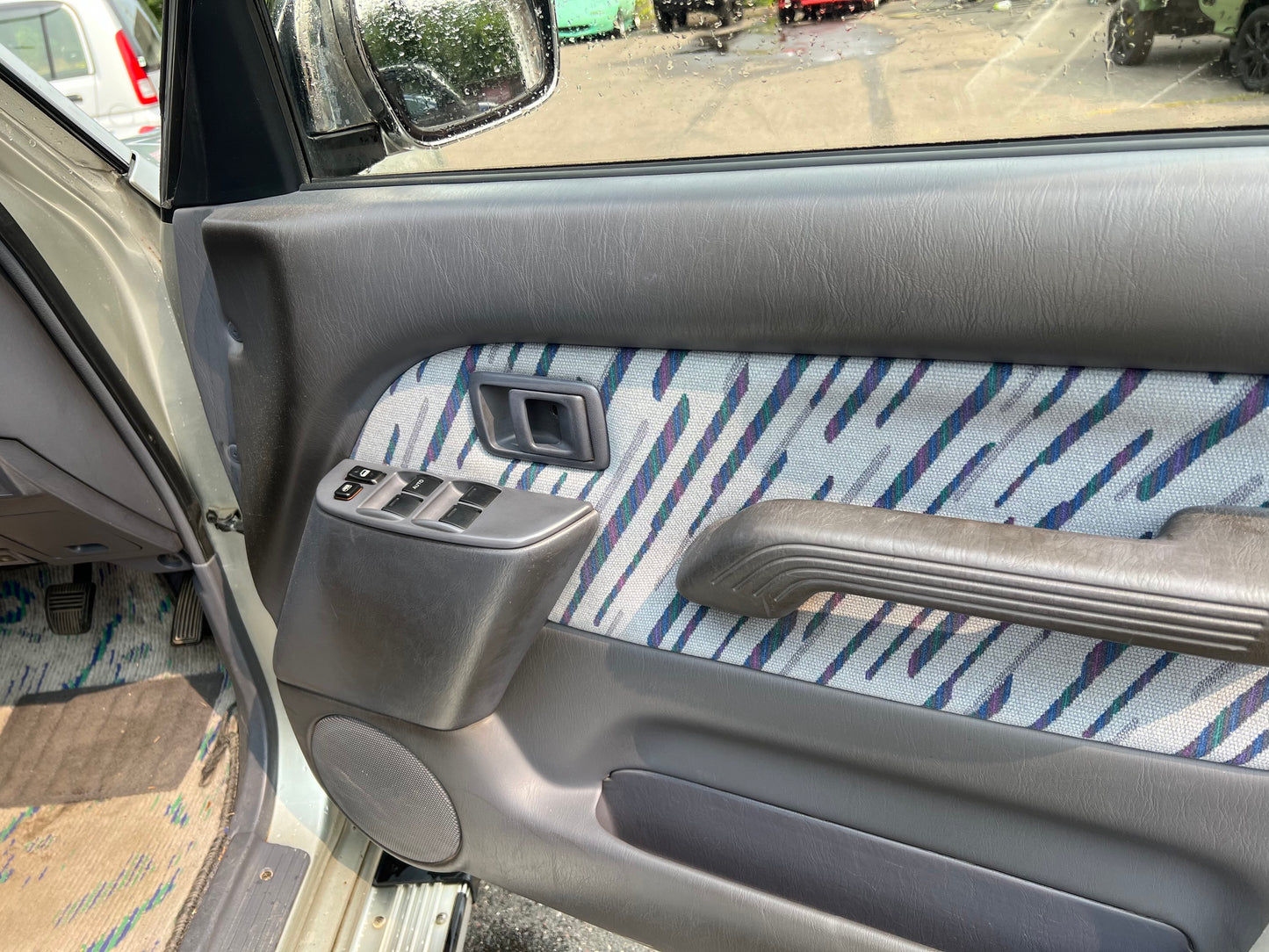 1998 Toyota Land Cruiser Prado TX image 7